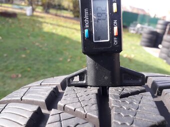 235/50 r19 zimne pneumatika - 2