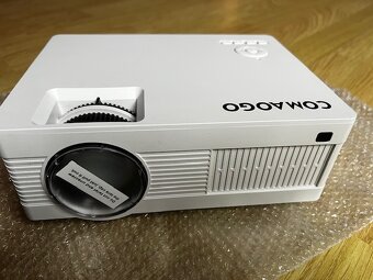 Prenosny mini projektory COMAOGO T001 - 2