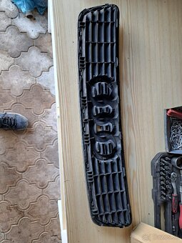 Audi a4 b5 mriežka - 2