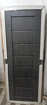 Dvere vchodove, použité i zabalené - 2