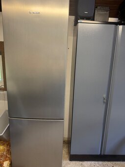 Predám chladničku s mrazničkou Bosch - 2