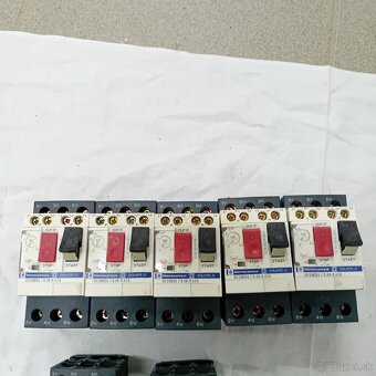 Motorovy spuštač s ochranov - 2