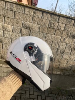 Prilba na motorku LS2 - 2