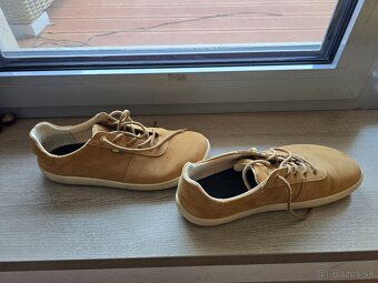 Barefoot be Lenka c. 46 - 2