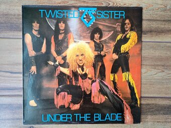 Lp TWISTED SISTER - Under The Blade - 2