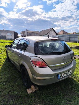 Opel Astra H - 2