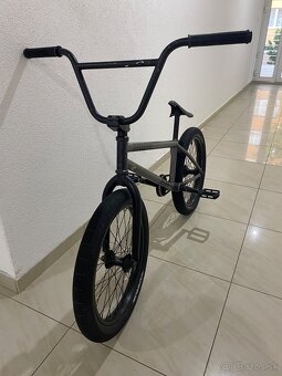 High-end BMX bike s top komponentmi - 2