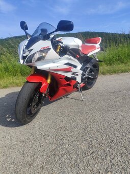 YAMAHA YZF-R6 - 2