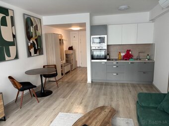 Centrum / krásny 2 izbový byt s parkovaním - 2