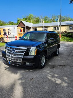 Predám CADILLAC ESCALADE - 2