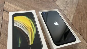 iPhone SE 2020 | 100% batéria - 2