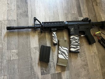Delta armory M4 airsoft - 2