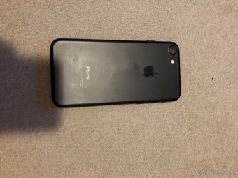 Predám iPhone 7.32 GB. - 2