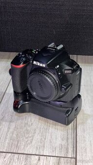 Nikon D5600 - 2