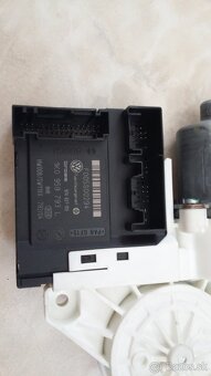 Motorček okna Golf 5 - 2