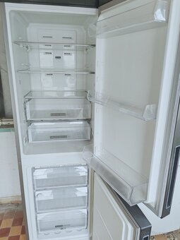 Predám chladničku Whirlpool 190cm - 2