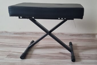 Stolička ku klavíru - 2