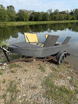 Hliníkový čln + prívesný vozík s ŠPZ - 2