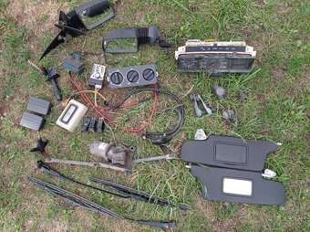 Predám diely na peugeot 205 1.8D. - 2