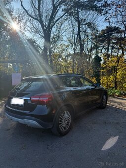 Mercedes-Benz GLA 180 d - 2