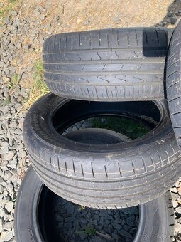 Letné pneu 215/55r17 - 2