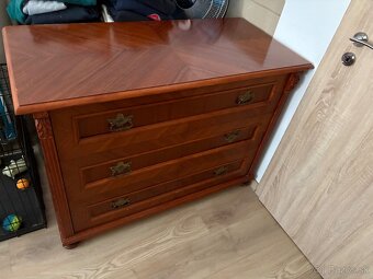 Drevená komoda - 2