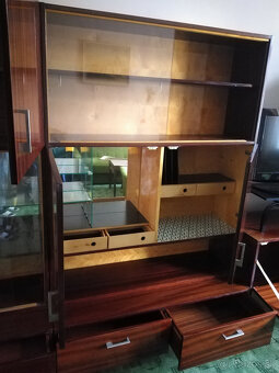 zachovalý nábytok - 2