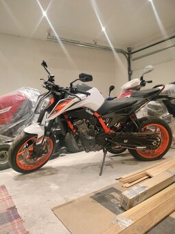 KTM 890 duke - 2