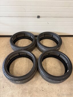 Pirelli P-ZERO 255/35 R21 - 2