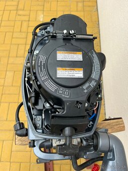 Lodný motor Yamaha - 2