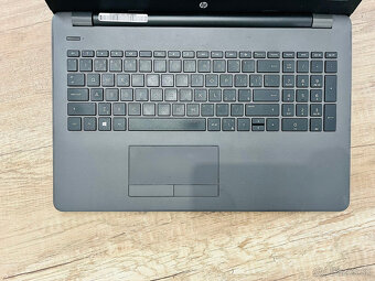 HP 255 G6 s novou batériou 1x nabitý - 2