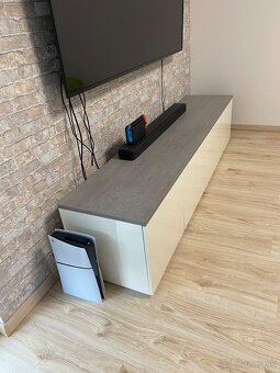 Skrinka pod TV - 2