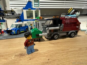 Lego City policajná stanica - 2