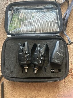FLAJZAR SADA SIGNALIZÁTOROV FISHTRON Q9 RGB TX - 2
