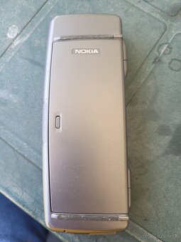 Predám Nokiu 9300i - 2