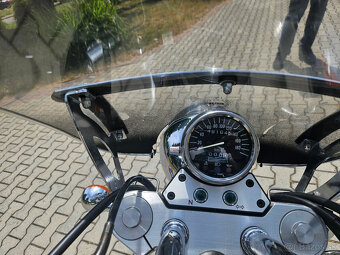 Suzuki Marauder VZ 800 - 2