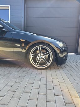 BMW e92 325i (11/2006, N52, 2.5L) - 2