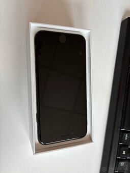 Apple iPhone SE 2020 64GB - 2