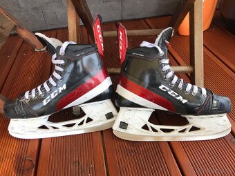 Hokejové korčule CCM JETSPEED FT4 - 2
