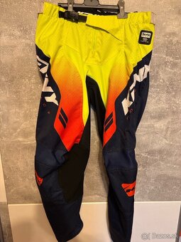 Dres a nohavice Kenny - 2