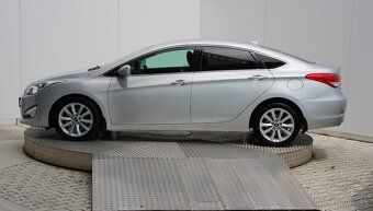 HYUNDAI i40 Business 1,7 CRDi 100 kW A/T - 2
