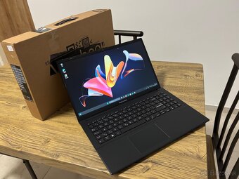 Asus Vivobook GO/Notebook/4GB RAM DDR5/128GB NvMe SSD// - 2