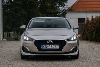 Hyundai i30 Fastback 1.4 T-GDi Style-AJ NA SPLÁTKY/PROTIÚČET - 2
