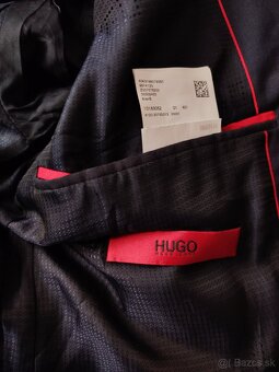 Modrý oblek HUGO BOSS pc:249€ - 2