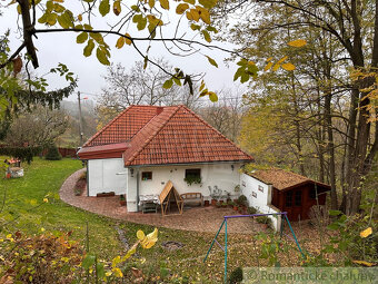 Samota v lese priamo v obci Semerovo Unikátny domček na k - 2