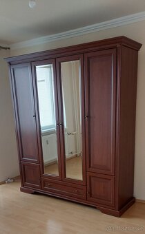 Predám krásnu Šatníkovu skriňu - 2