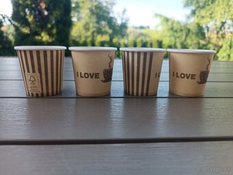 PAPIEROVÉ POHÁRE A SLAMKY RÔZNE DRUHY - 2