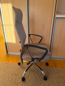 Kancelárska stolicka - 2