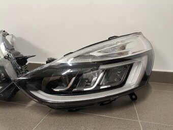 Renault Clio IV led pure vision - 2