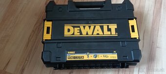 DEWALT Aku skrutkovač DCD701D2 12V/2.0AH - 2